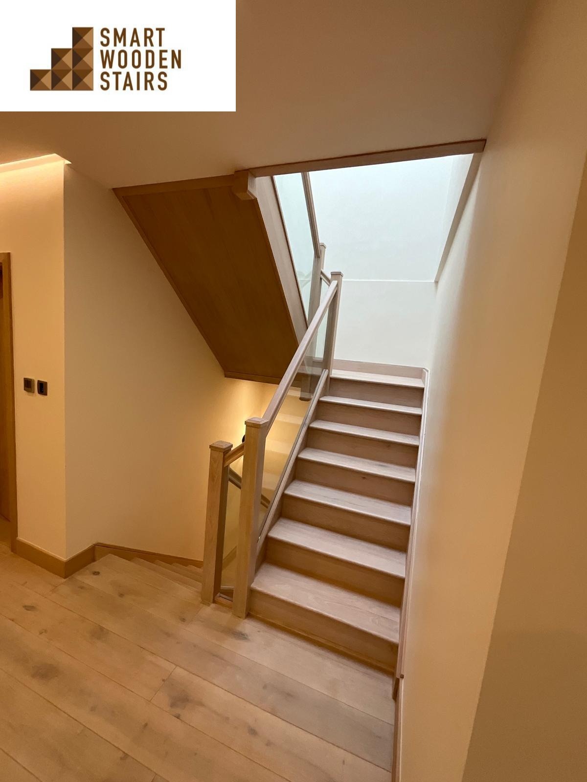 Oak staircase with glass